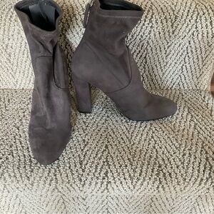 Steve Madden Chic Dark Grey Ankle Boots 7.5